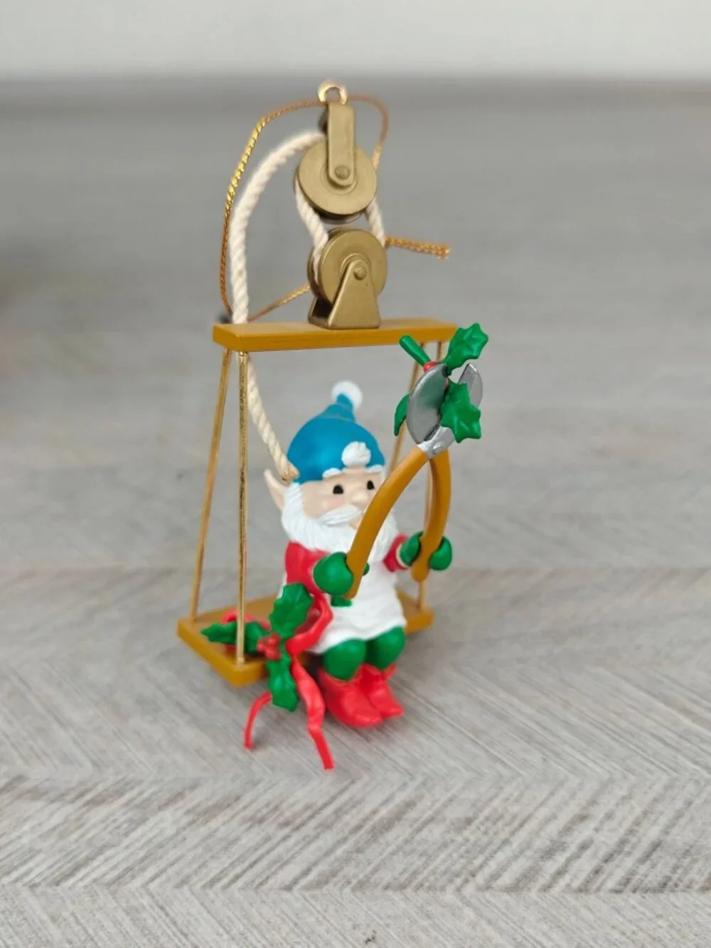Vintage Christmas Charmers Trimming The Mistletoe Ornament 1991 Santa's Best